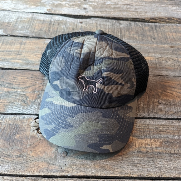 PINK Victoria's Secret Accessories - ⚡ Flash Sale ⚡VS PINK Camo Trucker Hat
